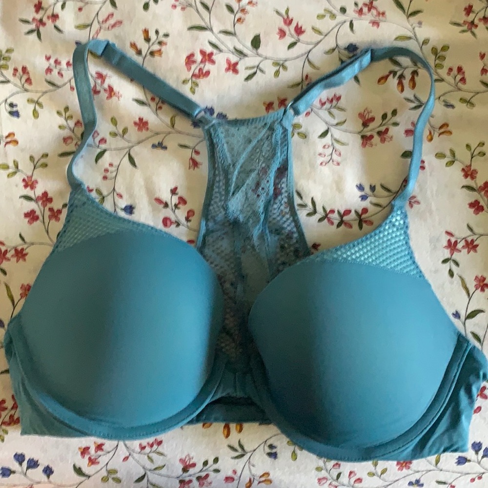 Victoria’s Secret T-shirt push up bra